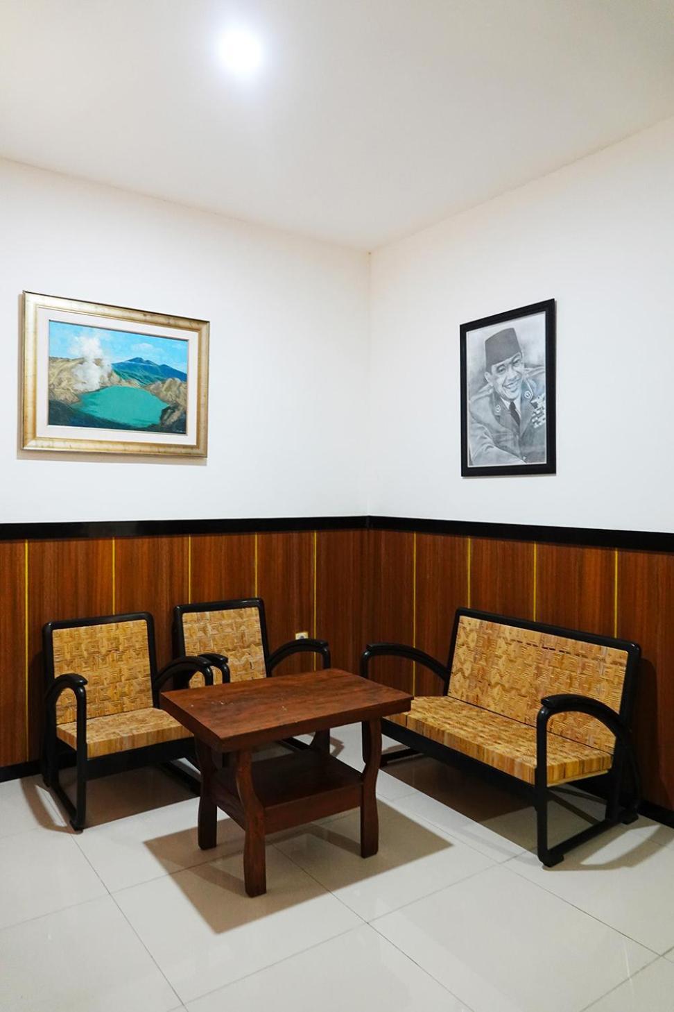 Baratha Hotel & Resto Bondowoso Екстериор снимка