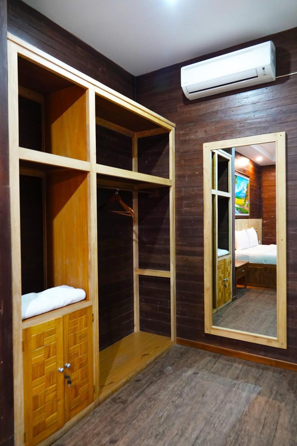 Baratha Hotel & Resto Bondowoso Екстериор снимка