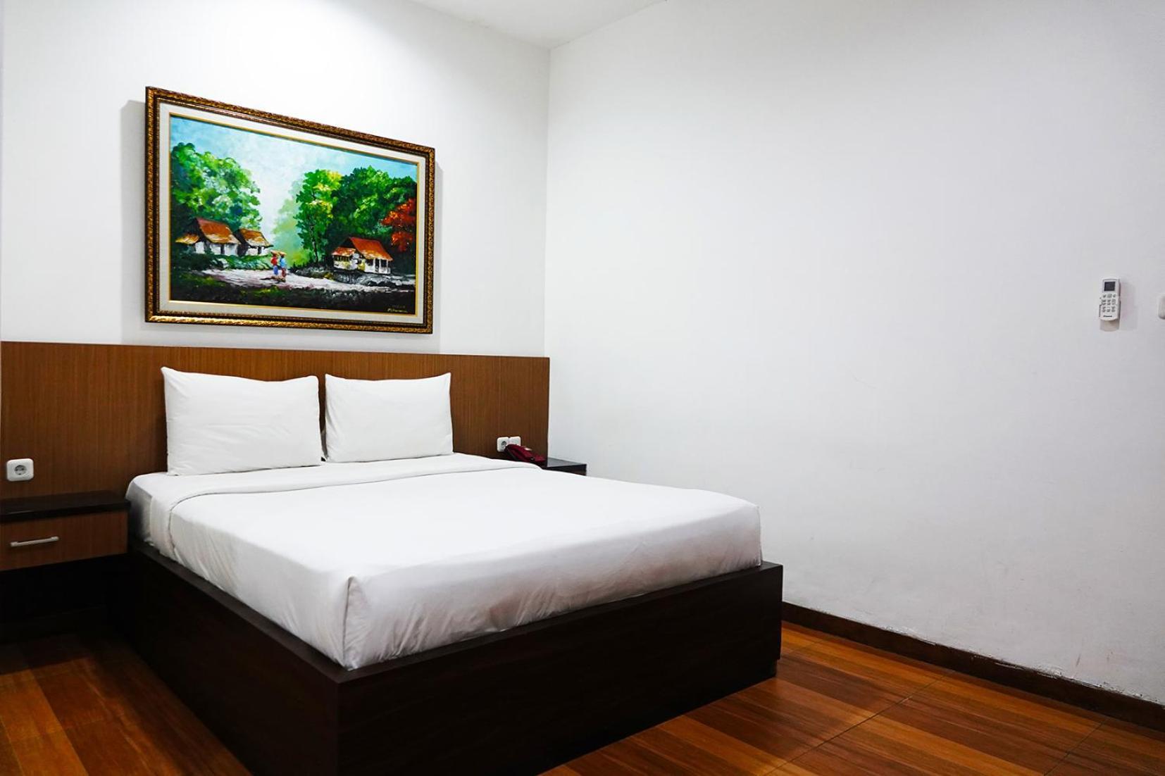 Baratha Hotel & Resto Bondowoso Екстериор снимка