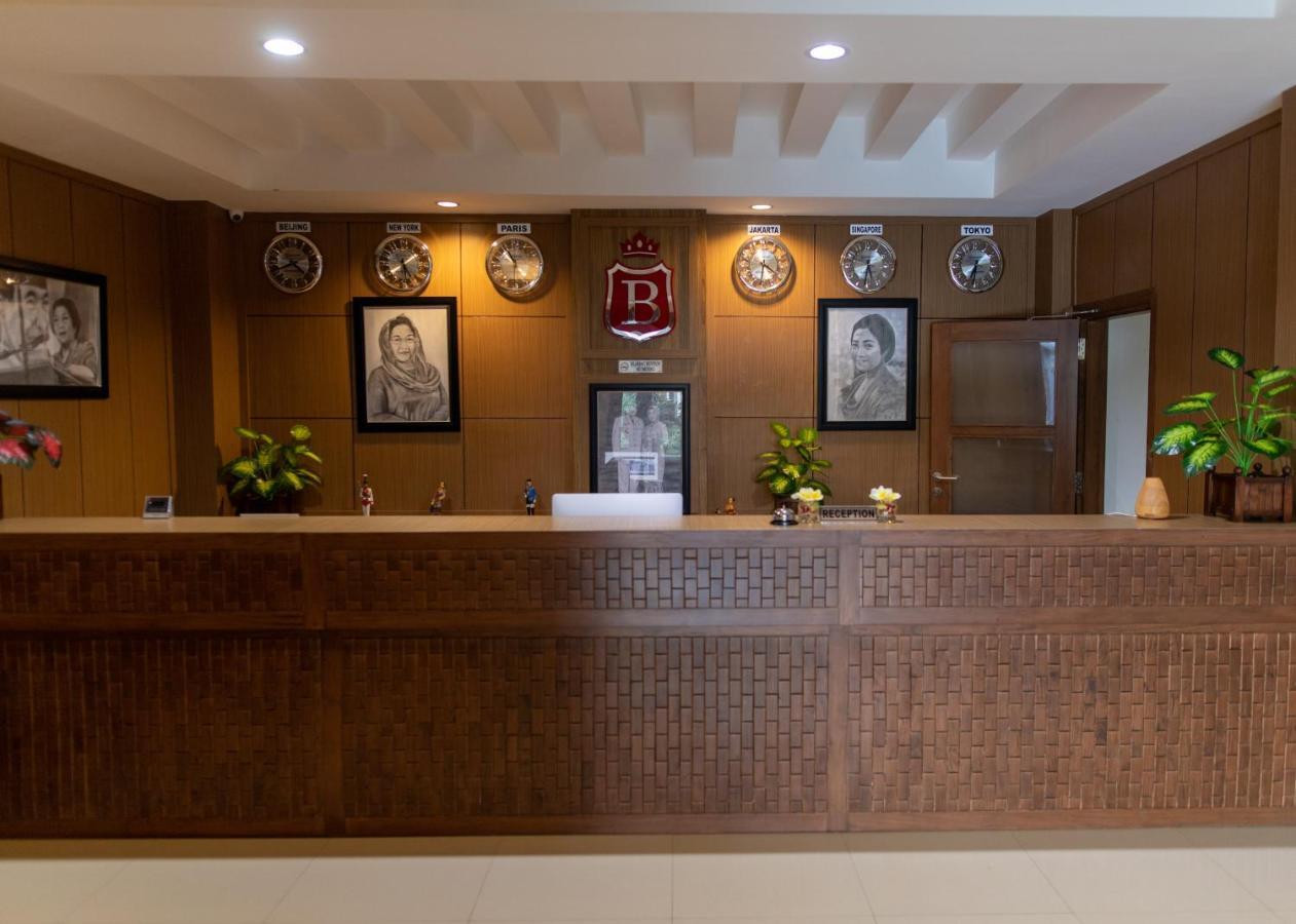 Baratha Hotel & Resto Bondowoso Екстериор снимка
