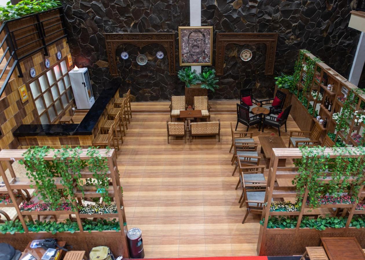 Baratha Hotel & Resto Bondowoso Екстериор снимка