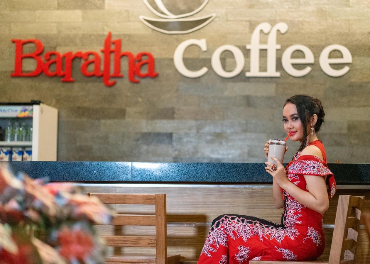 Baratha Hotel & Resto Bondowoso Екстериор снимка