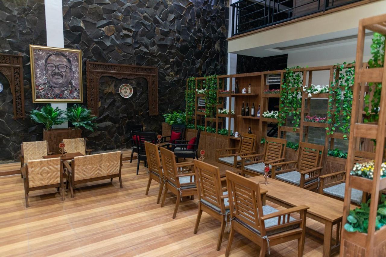 Baratha Hotel & Resto Bondowoso Екстериор снимка