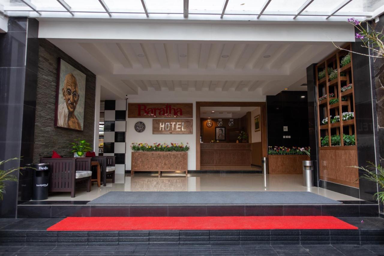 Baratha Hotel & Resto Bondowoso Екстериор снимка