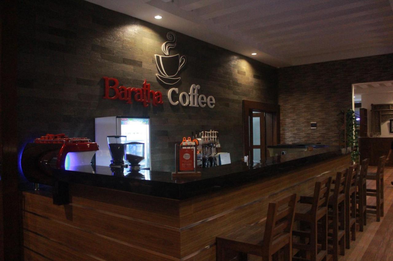 Baratha Hotel & Resto Bondowoso Екстериор снимка