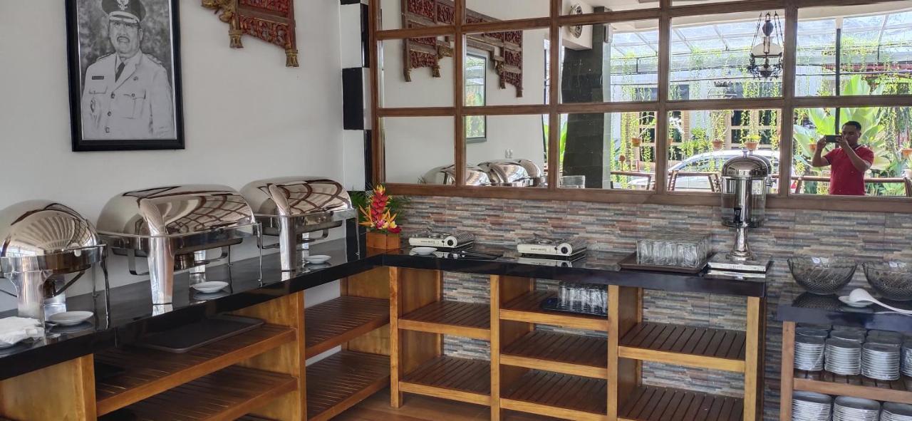 Baratha Hotel & Resto Bondowoso Екстериор снимка